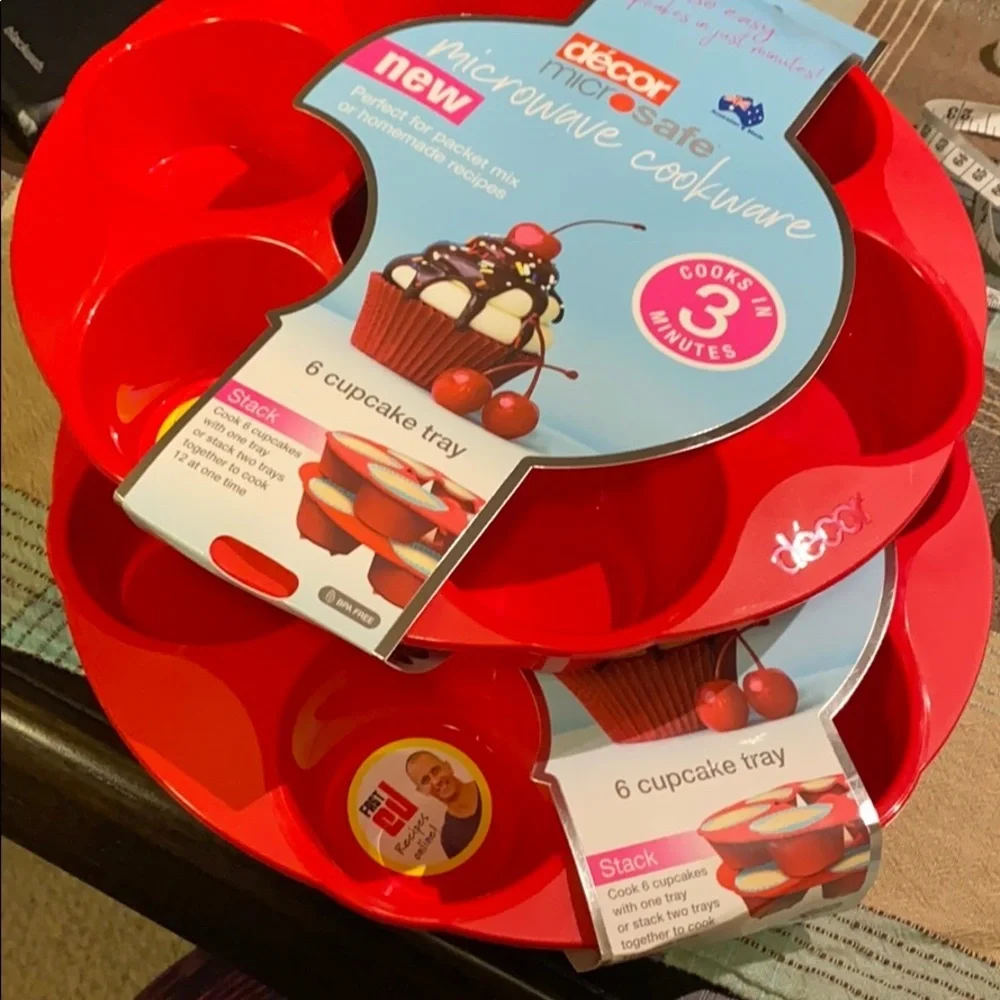 Decor Set of 2‎ Microsafe Cupcake Trays